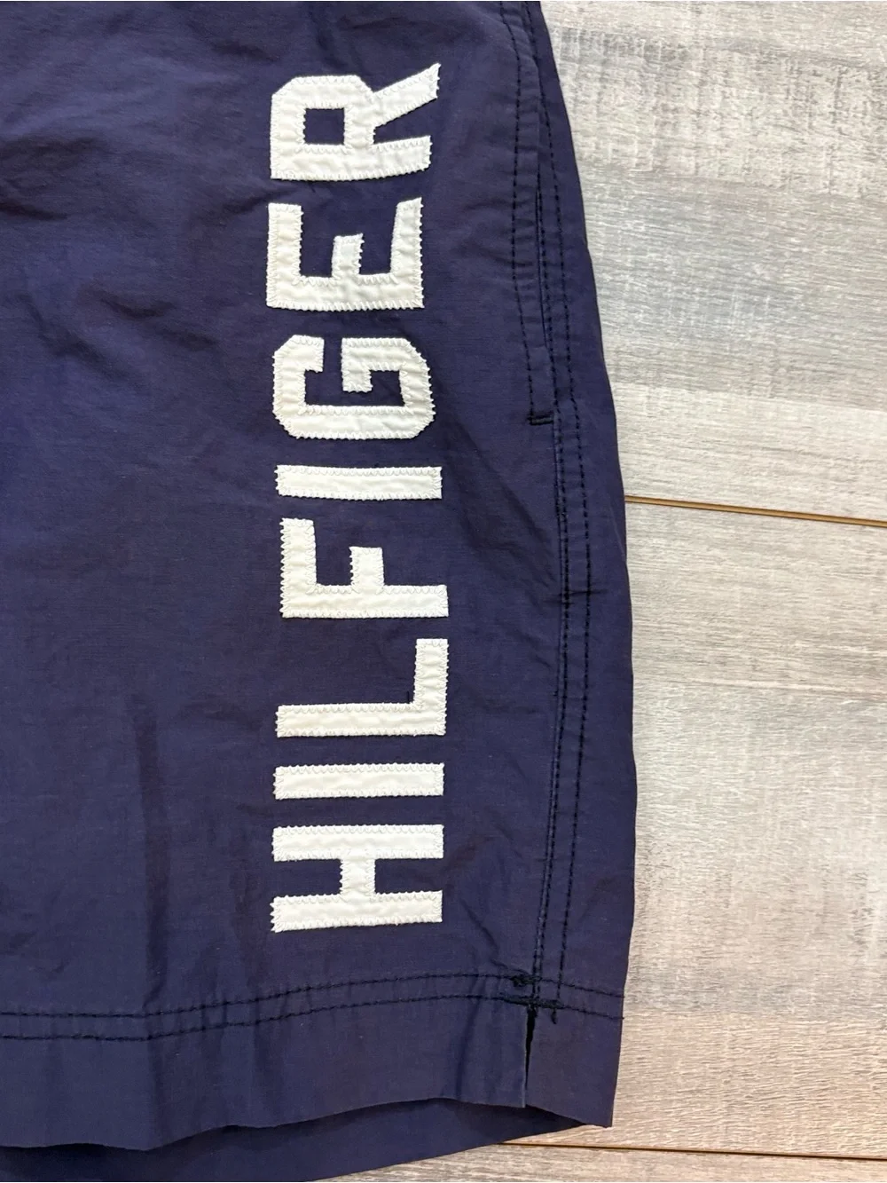 Tommy Hilfiger Mens Swim Trunks Size Small Board Shorts Spell Out Lined Blue